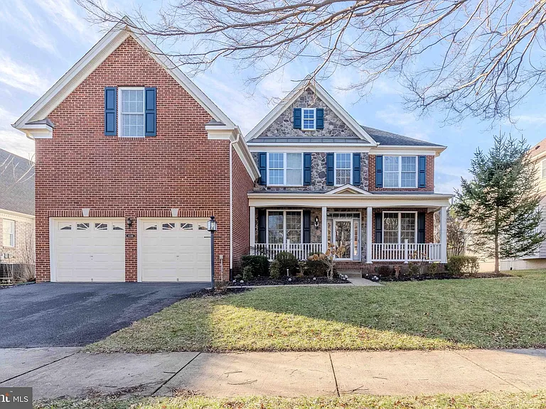 15316 Admiral Baker Cir — Photo 1