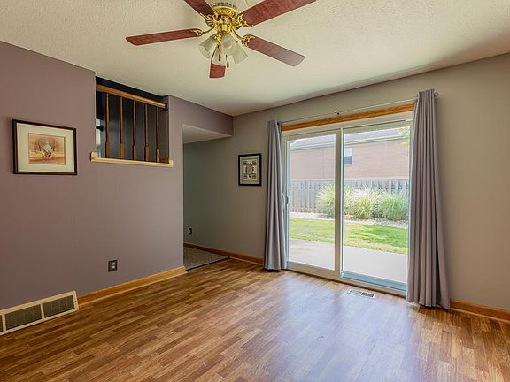 4th image of 338 Constitution Dr