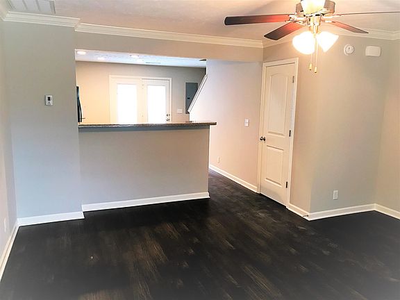 Living Room/Hall