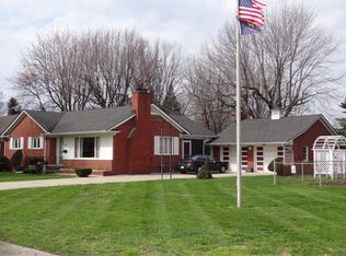 44871 Kemp St, Utica, MI 48317