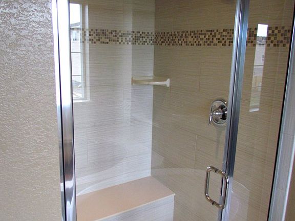 5th image of 1264 N Catalpa Pl