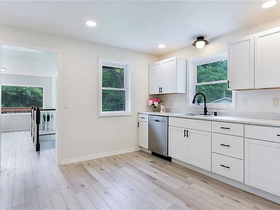 5th image of 1435 Mckinley Road