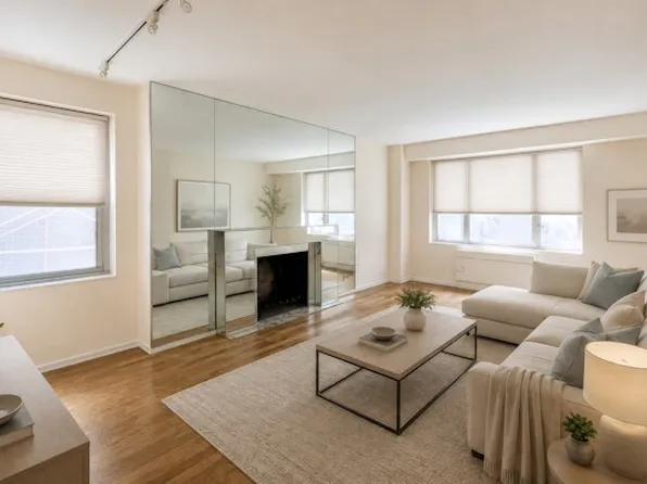 475 Park Avenue image 1 of 6
