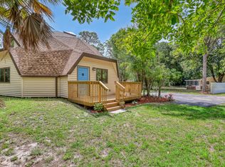 1130 Melinda Ln, Haverhill, FL 33417