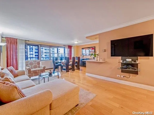 18-05 215th Street #5G, Bayside, NY 11360