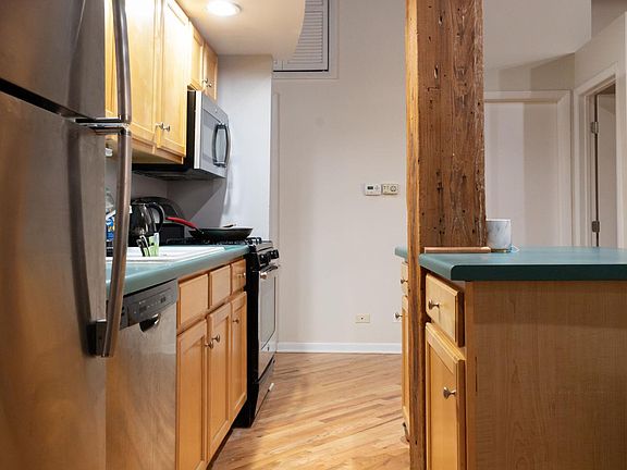 5th image of 2222 W Diversey Ave APT 303