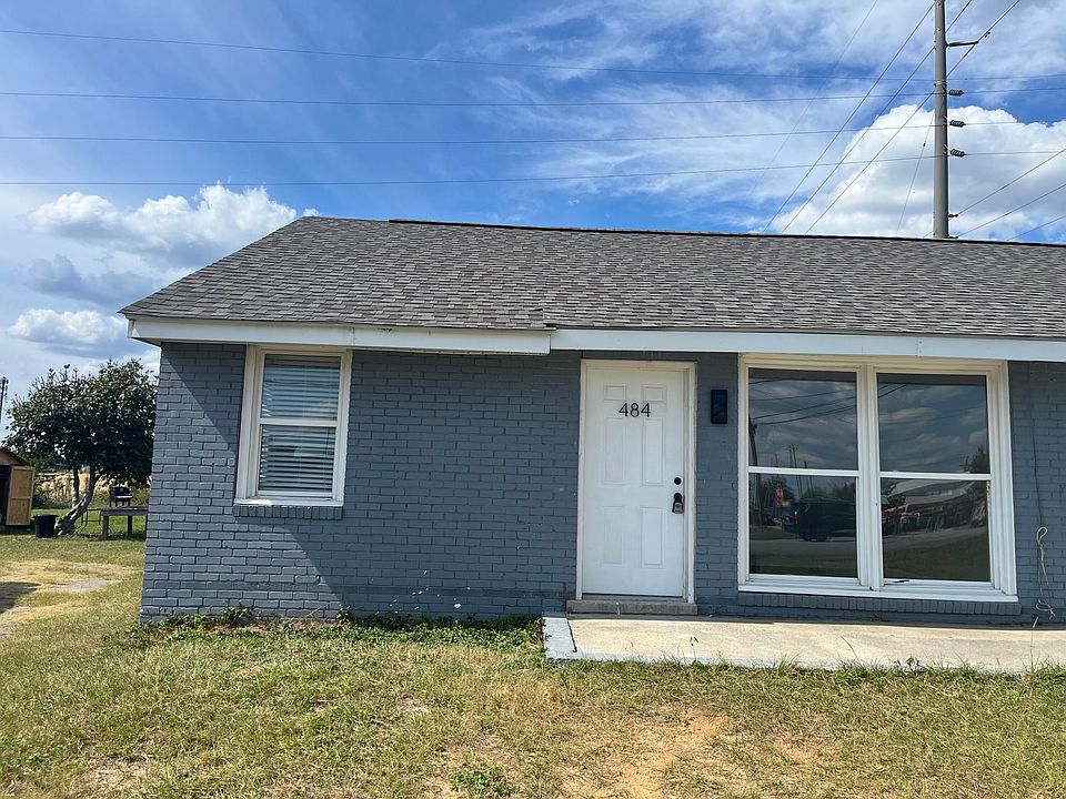 1st image of 484 Metz Dr