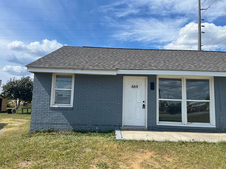 484 Metz Dr