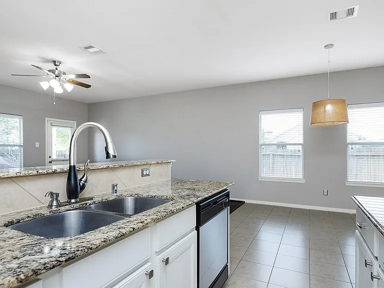 602 Blue Oasis Ct — Photo 16
