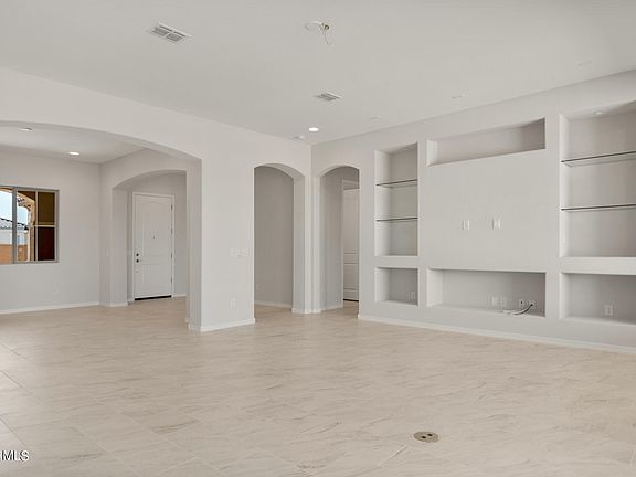 5th image of 26886 W KERRY Lane