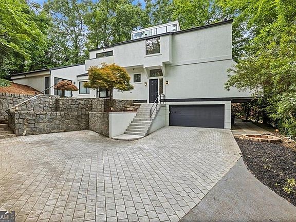 2nd image of 2810 Northside Dr NW