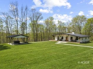 3190 Parker Rd, Albany, OH 45710