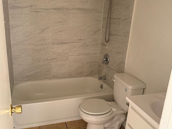 5th image of 1254 E Elma St #B