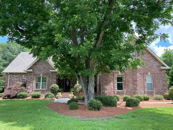 104 River Rock Ct, Perry, GA 31069