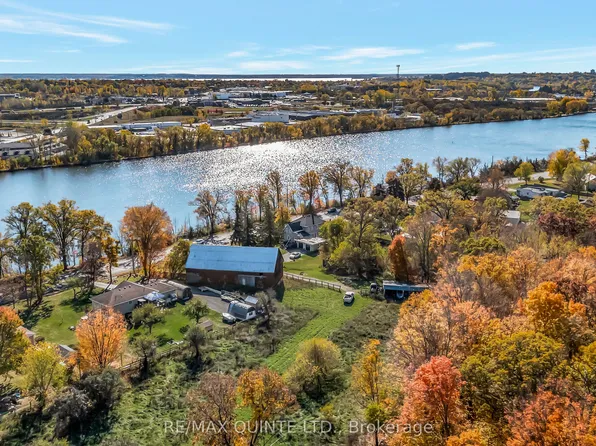 562 Trenton Frankford Rd, Quinte West, ON K8V 5P6