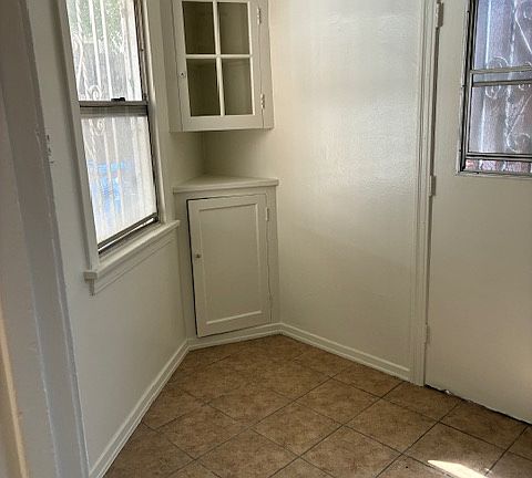 3rd image of 5221 Longfellow St #5221
