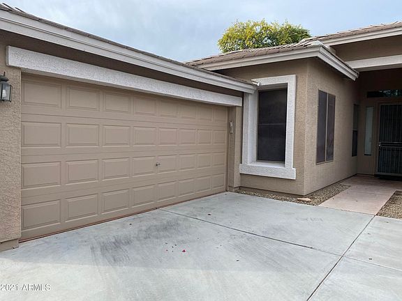 3rd image of 4628 E County Down Dr