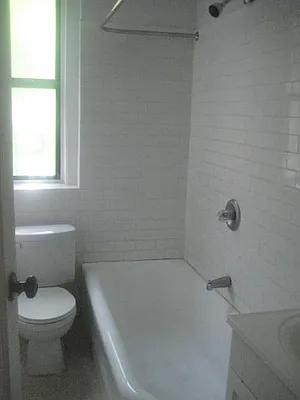 Rented by PMG Real Estate  | media 36