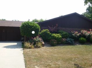 112 W Whitehall Ct APT A, Urbana, IL