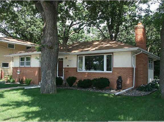 3rd image of 4700 E 42nd Street