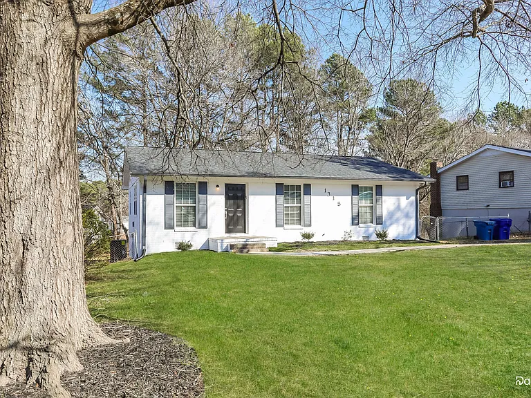 1315 Bacon St — Photo 2