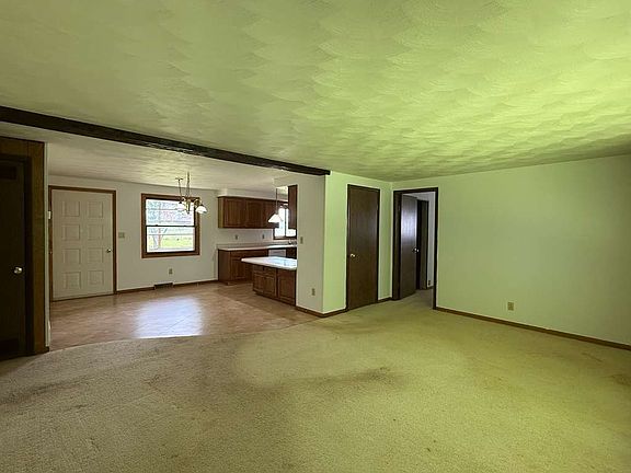 5th image of 2192 School Ln
