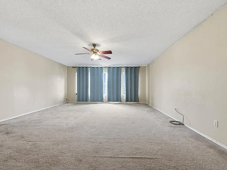 1109 Bradbury Ln — Photo 30