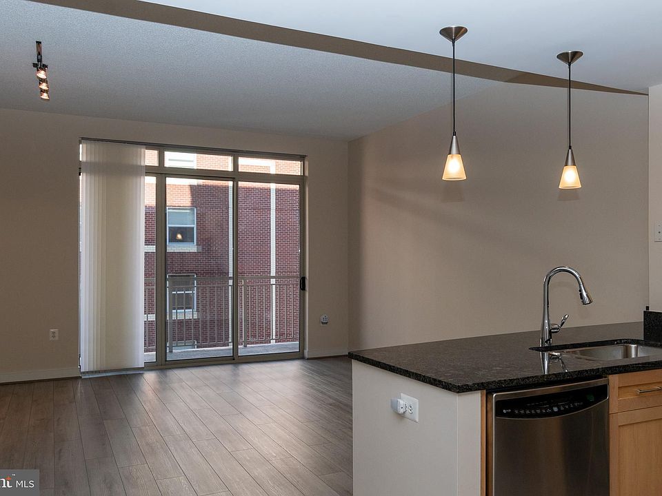 1st image of 820 N Pollard St APT 612