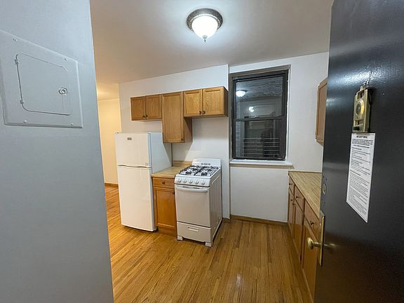 2nd image of 341 E 65th St #2RE