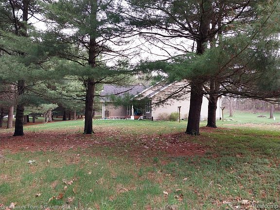 2nd image of 4166 Marathon Rd