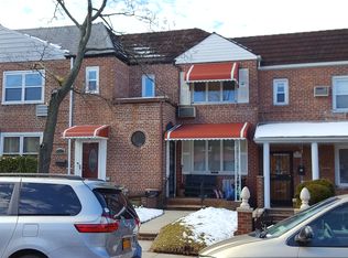 6230 80th St, Middle Village, NY 11379