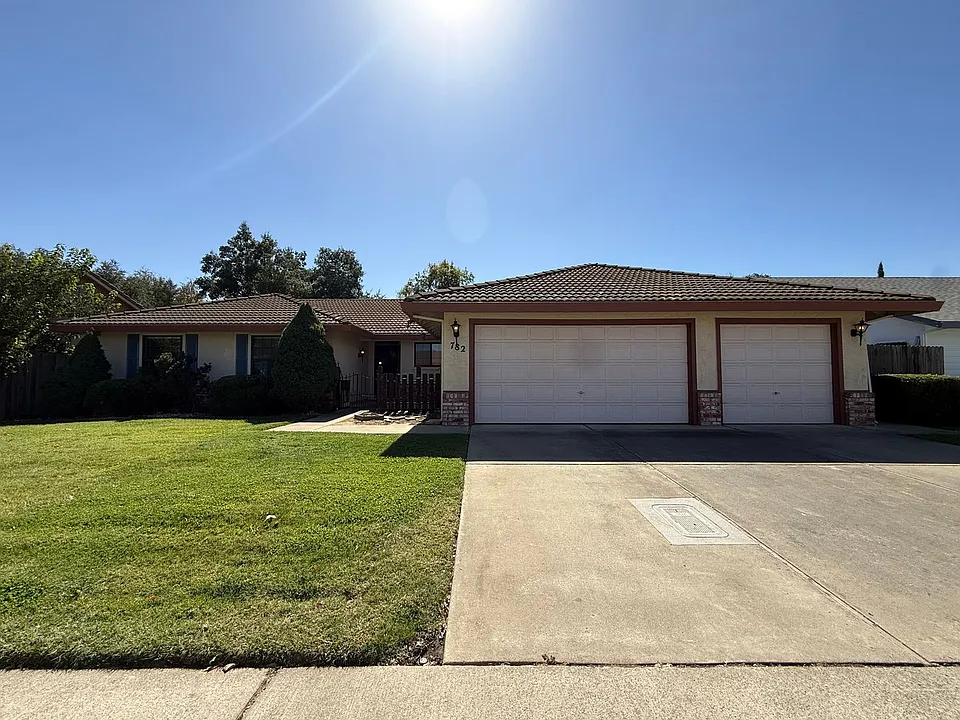 782 Rachel Dr