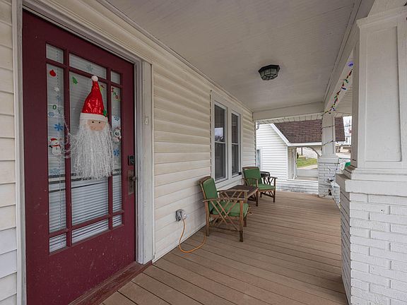4th image of 114 N Main St