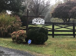 6934 Hilltop Ln, Marshall, VA 20115