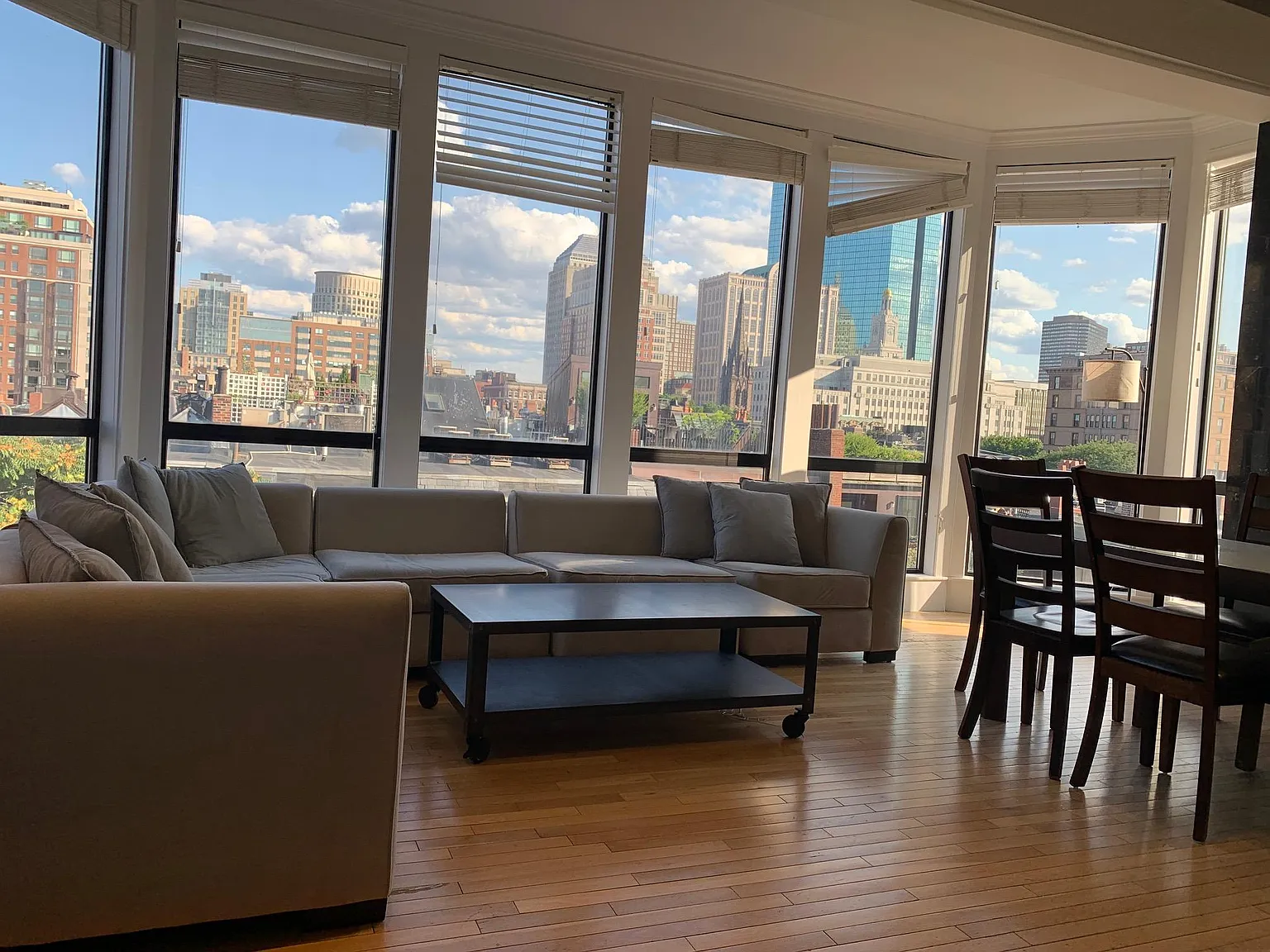 3 bed, 1000 sqft, $6,300 — Photo 3