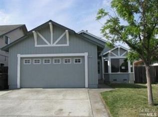 921 Bond Pl, Windsor, CA 95492