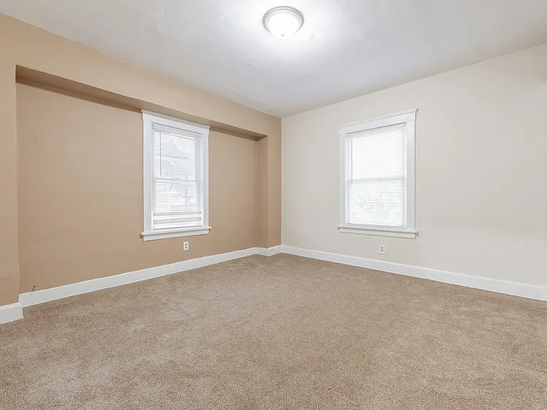 10618 Crestwood Ave — Photo 14