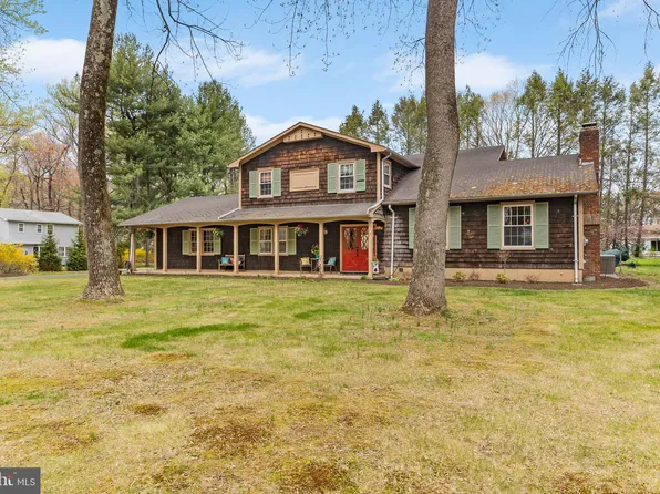 16 Sunset Rd, Lawrence Township, NJ 08648