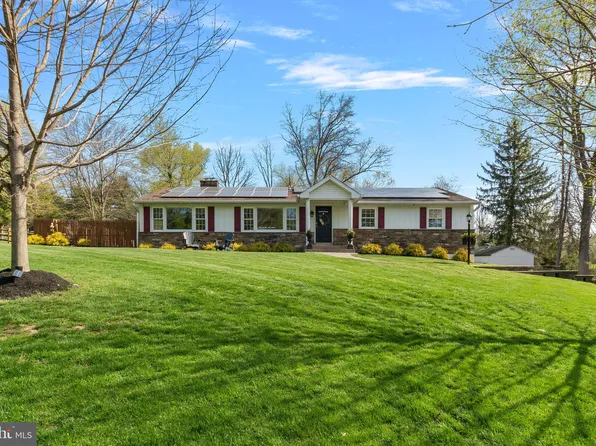3563 Buttonwood Dr, Doylestown, PA 18902