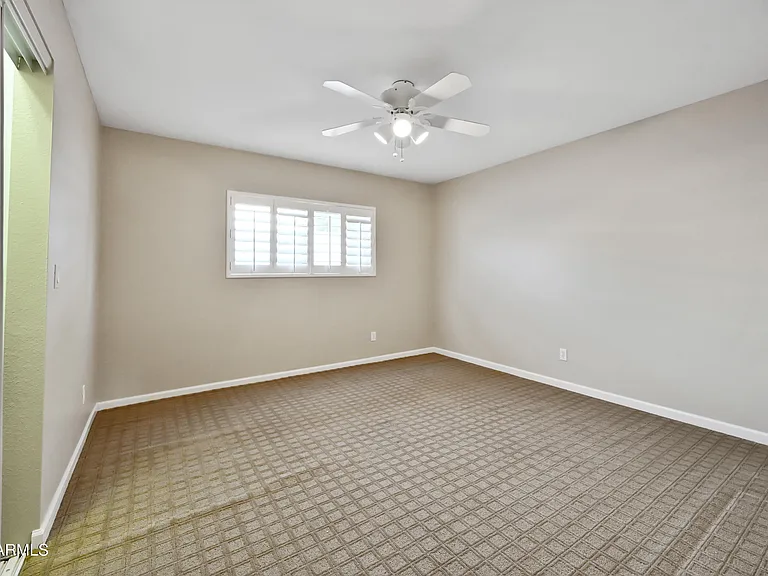 324 W Willow Ave — Photo 27