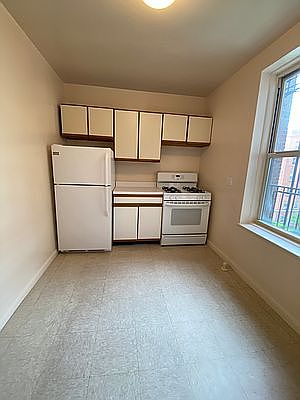 5th image of 6940 108th St APT 3I