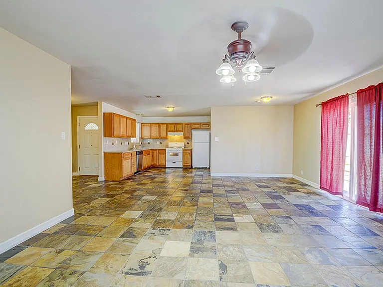 3990 Syracuse Dr — Photo 15