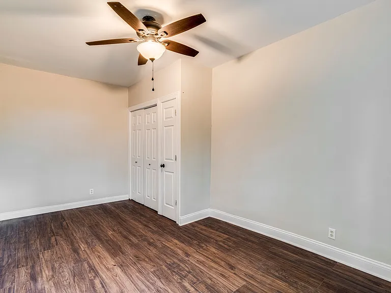 2320 Beechmont Ave #1 — Photo 12
