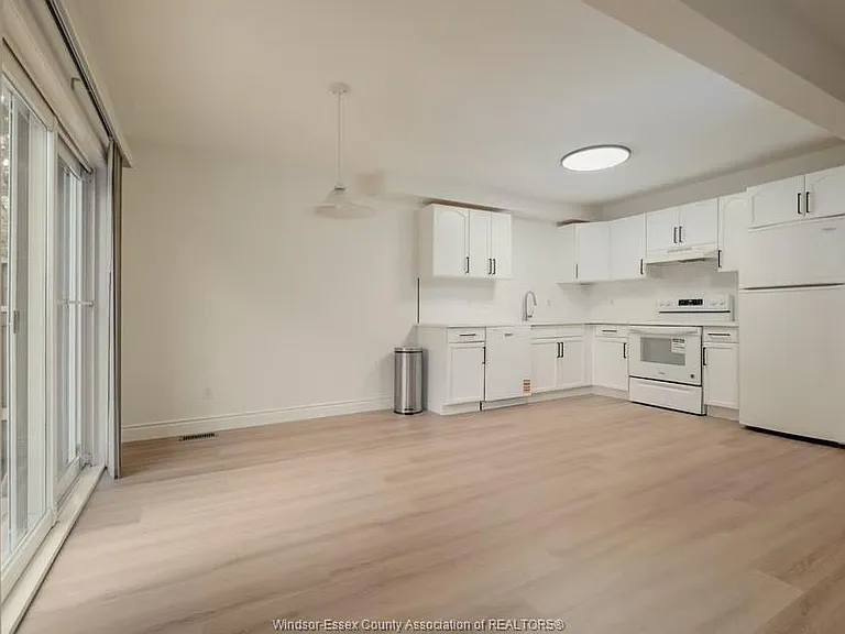 1662 Fieldcrest Ln — Photo 4