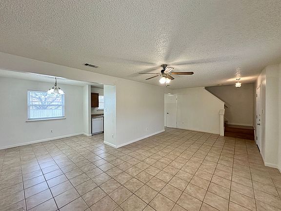 3rd image of 5010 White Rock Dr