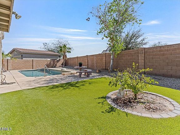 5th image of 10335 W SOUTHGATE Avenue