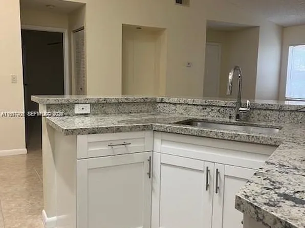 9999 Summerbreeze Dr, Fort Lauderdale, FL