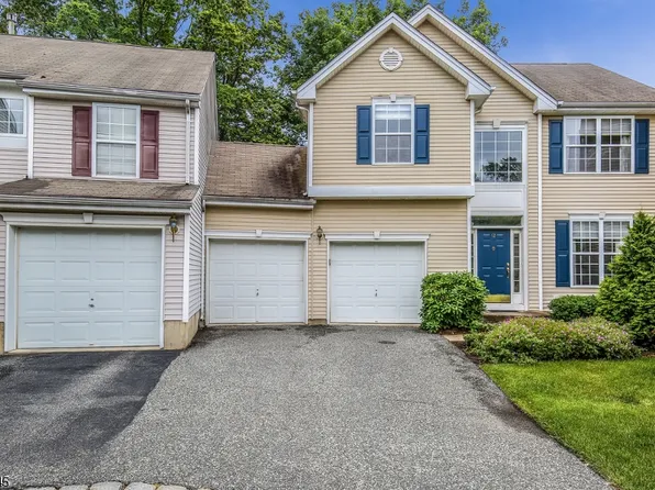 12 Brock Ln #U12, Hackettstown, NJ 07840