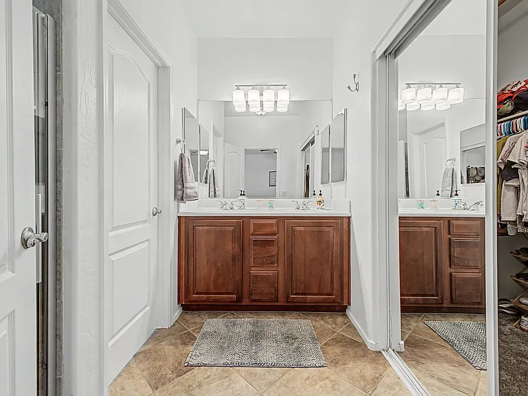 4203 E Los Altos Rd — Photo 19