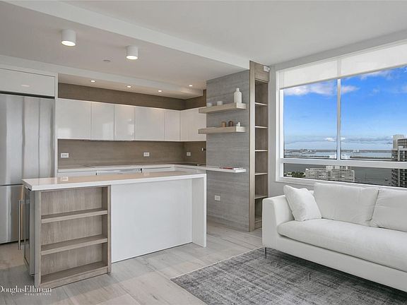3rd image of 1330 West Ave APT 3407